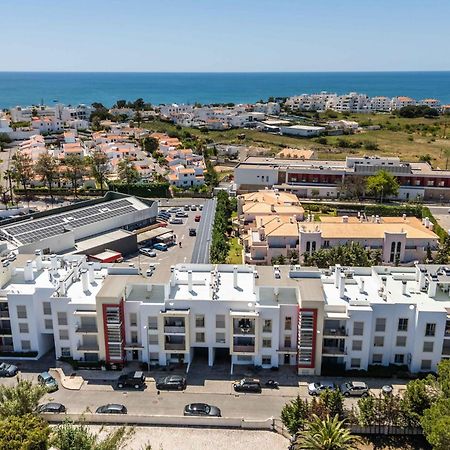 Apartamento T2 Eucalipto 2A Olhos de Agua  Dış mekan fotoğraf