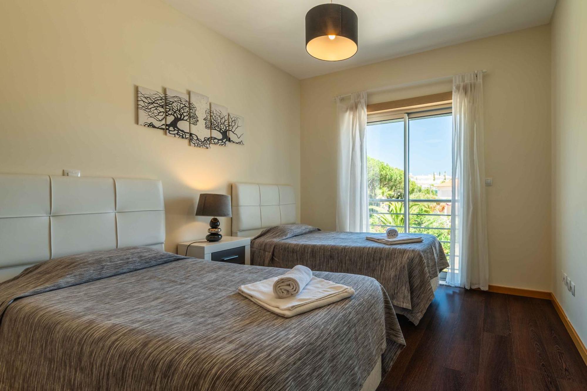 Apartamento T2 Eucalipto 2A Olhos de Agua  Dış mekan fotoğraf