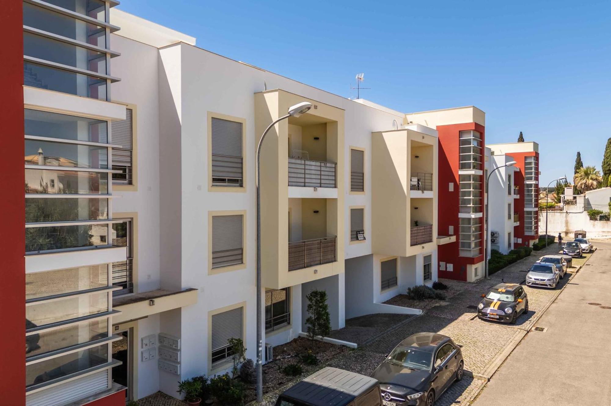 Apartamento T2 Eucalipto 2A Olhos de Agua  Dış mekan fotoğraf